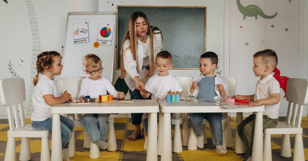 Top Benefits of Daycare for Working Parents